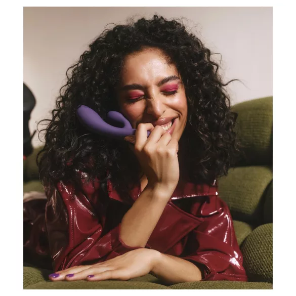 LELO - INA Thrust vibrator tip iepuraș cu mișcare de împingere (mov)